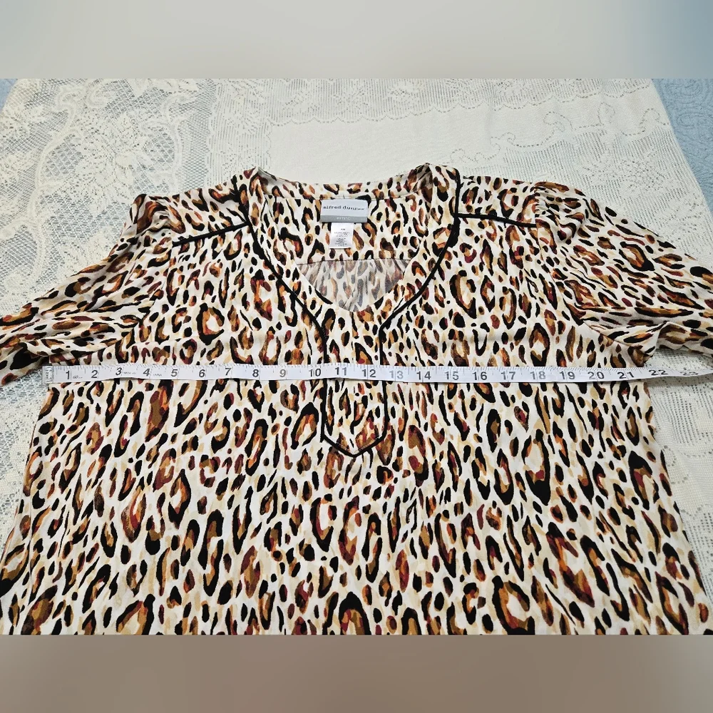 ALFRED DUNNER ANIMAL PRINT LONG SLEEVE BLOUSE PETITE Sz PM - Picture 4 of 9